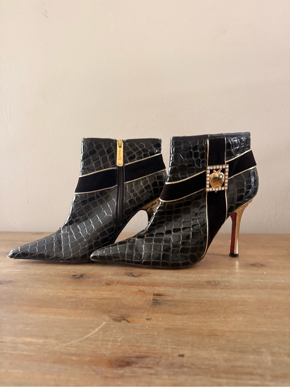 Apple Bottoms Black Croc-Embossed Pointed Ankle Booties with Gold Heart Accent - Picture 2 of 6